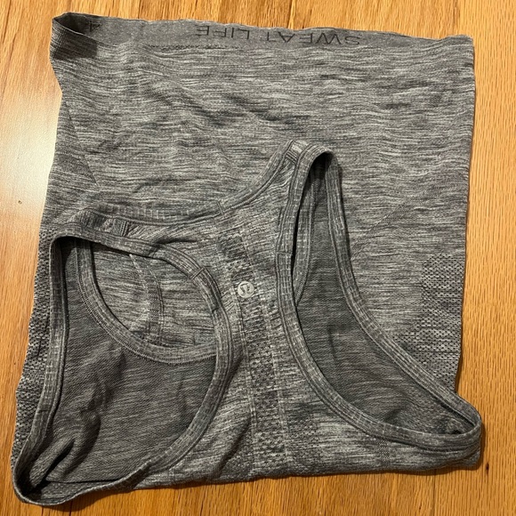 Gray swiftly tech tank - Picture 3 of 3